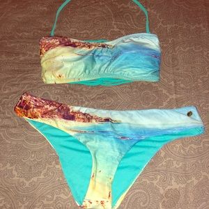 Adorable two piece swimsuit size medium never worn
